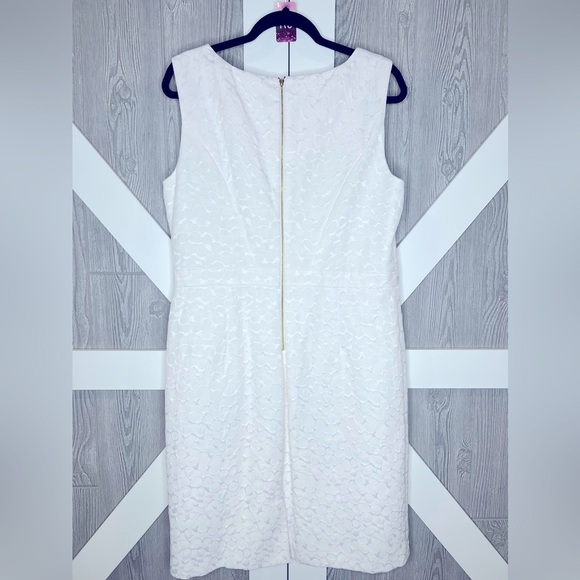 071. Ellen Tracy Women's Sleeveless Jacquard Waist Detail Dress, Size 14 - Picture 5 of 7